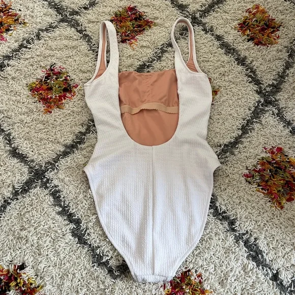 J CREW White Ribbed Scoop Back Swim Suit - sz 8 - Picture 2 of 5